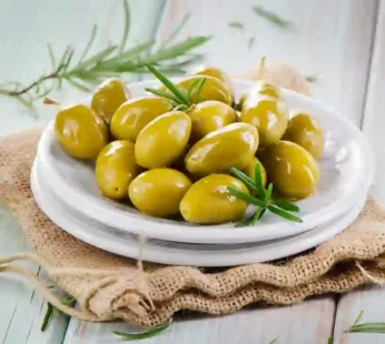 The Farm Green Olives Palestinian bean Jar 850gm